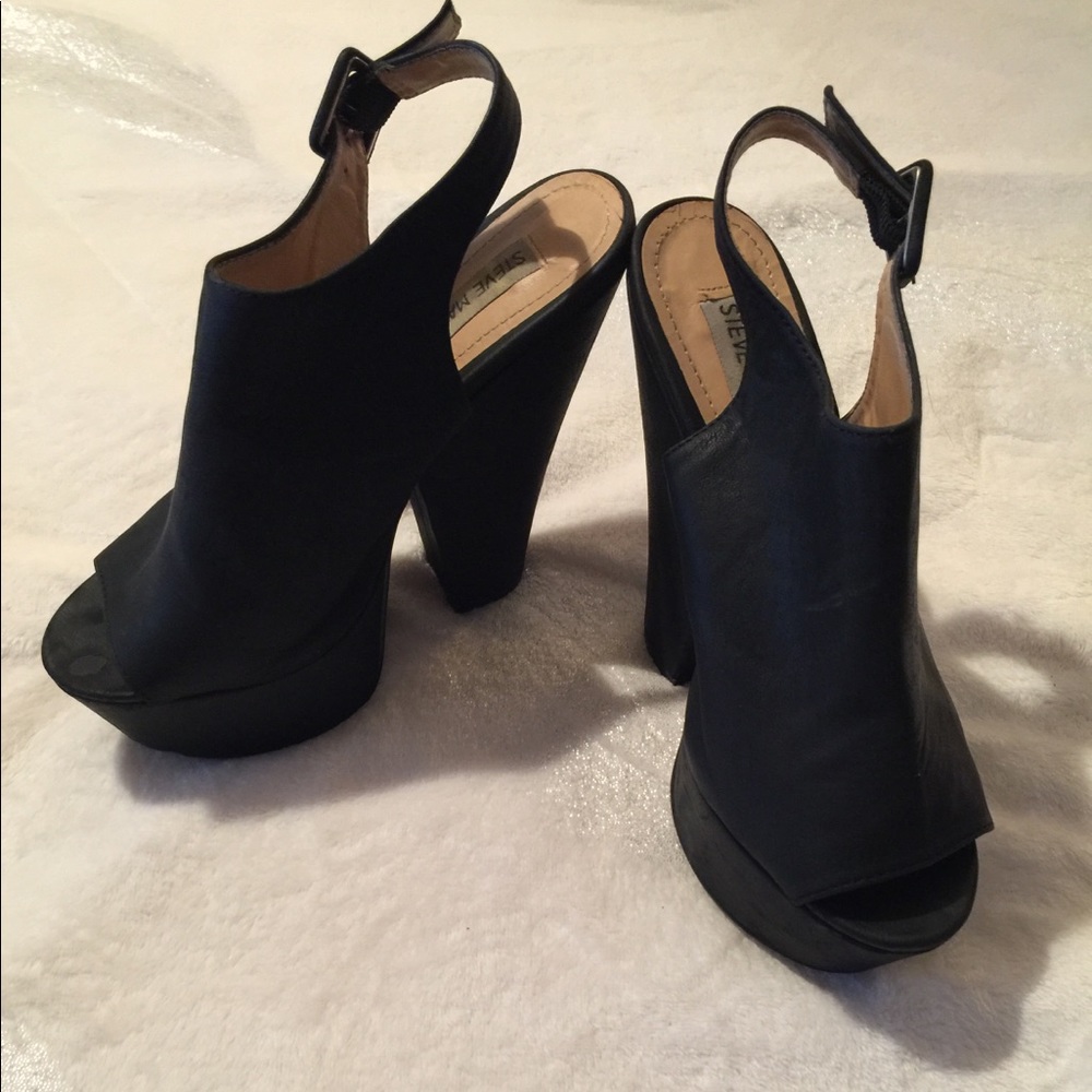 Steve Madden Peep-Toe Black Wedges